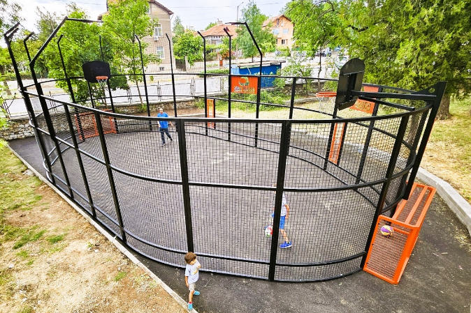 UrbanCage® връща спорта в квартала – преместваемо мултиспортно игрище под 25 000 €