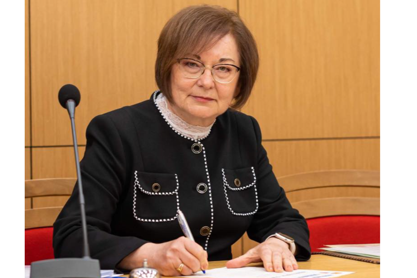 Поздрав от зам.-председателя на УС на НСОРБ и кмет на Троян Донка Михайлова повод 12 октомври