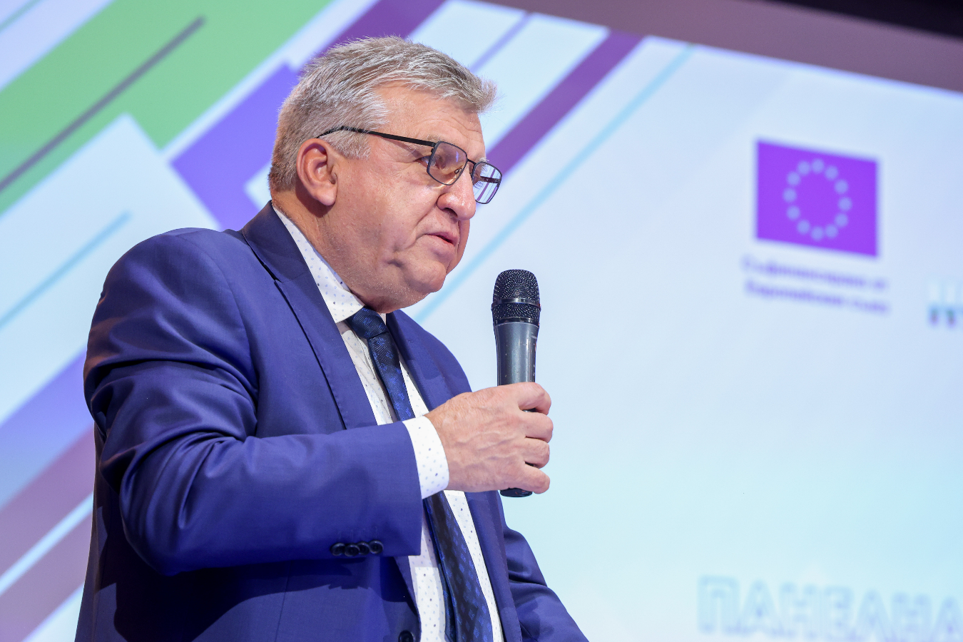 Министърът на околната среда и водите Манол Генов: Работим за въвеждане на депозитната система за опаковки от 2027 г.